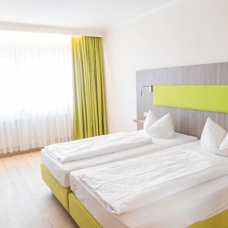 Das Ebertor - Hotel & Hostel بوبارد المظهر الخارجي الصورة