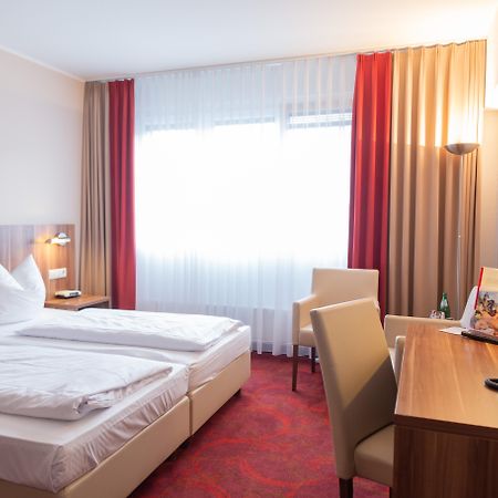 Das Ebertor - Hotel & Hostel بوبارد المظهر الخارجي الصورة