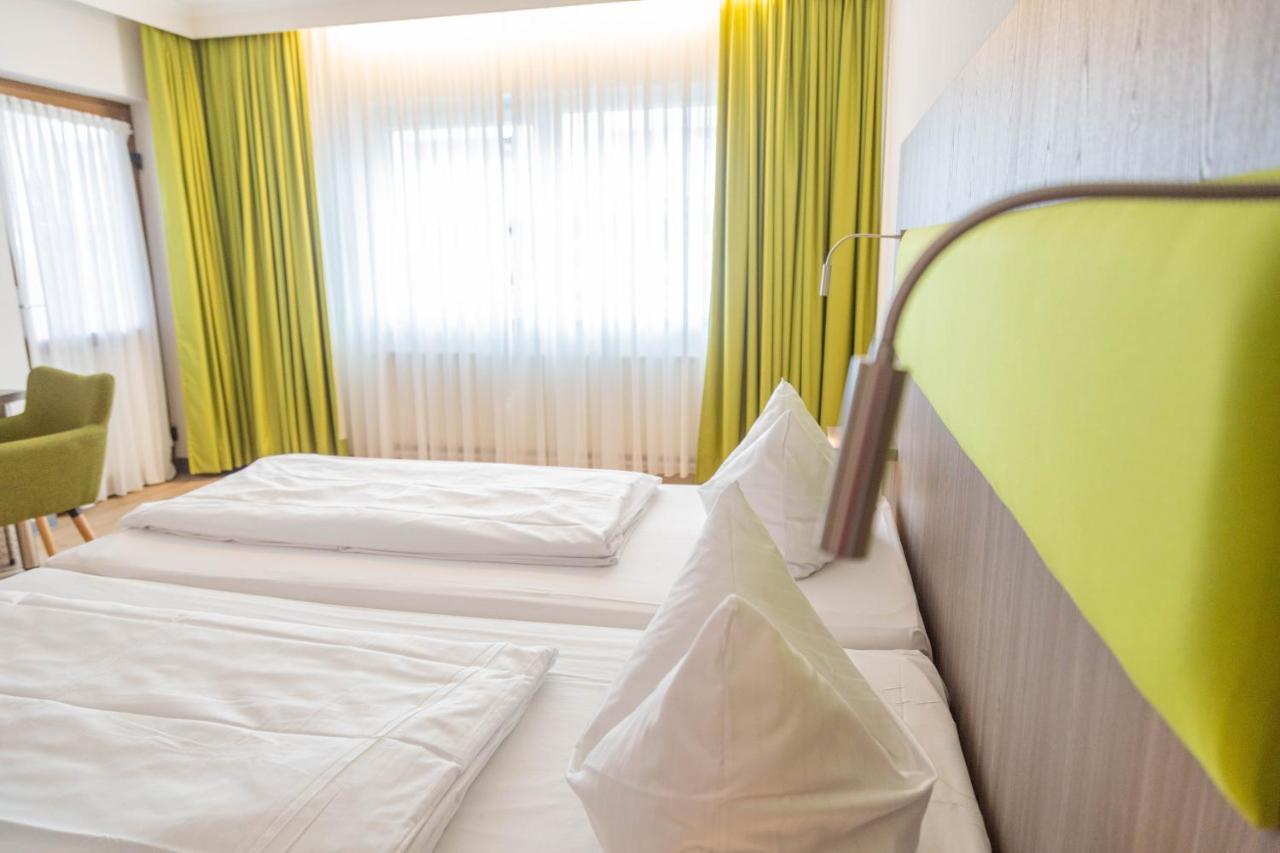 Das Ebertor - Hotel & Hostel بوبارد المظهر الخارجي الصورة