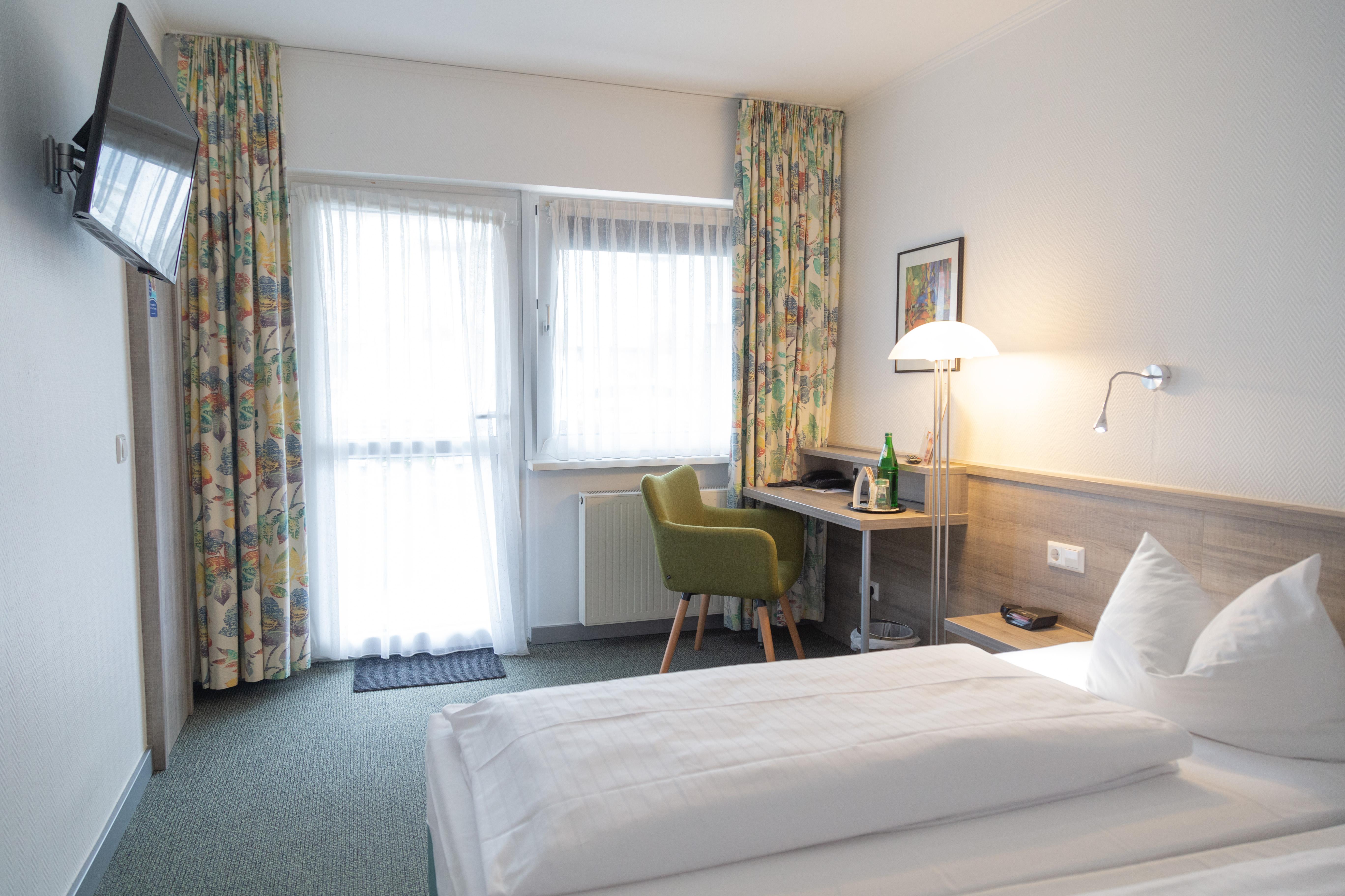 Das Ebertor - Hotel & Hostel بوبارد المظهر الخارجي الصورة