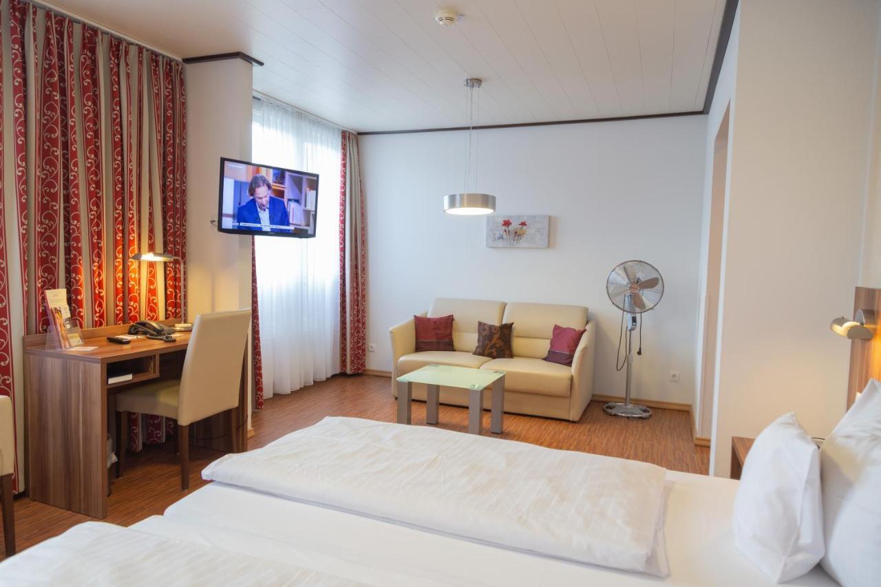 Das Ebertor - Hotel & Hostel بوبارد المظهر الخارجي الصورة